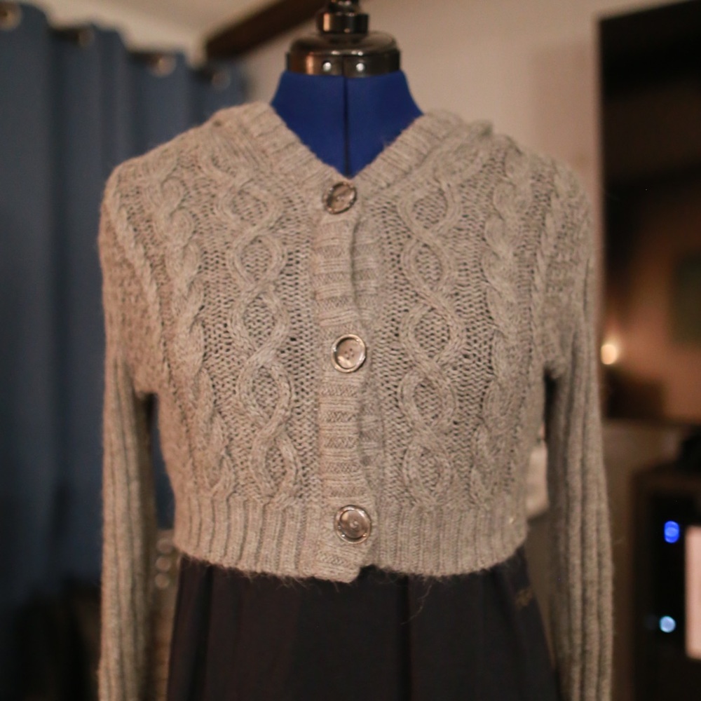 Aerie Cable Knit Hooded Sweater - Medium
